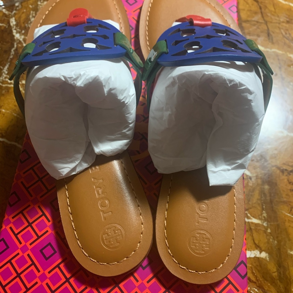 Tory Burch - Picture 2 of 4